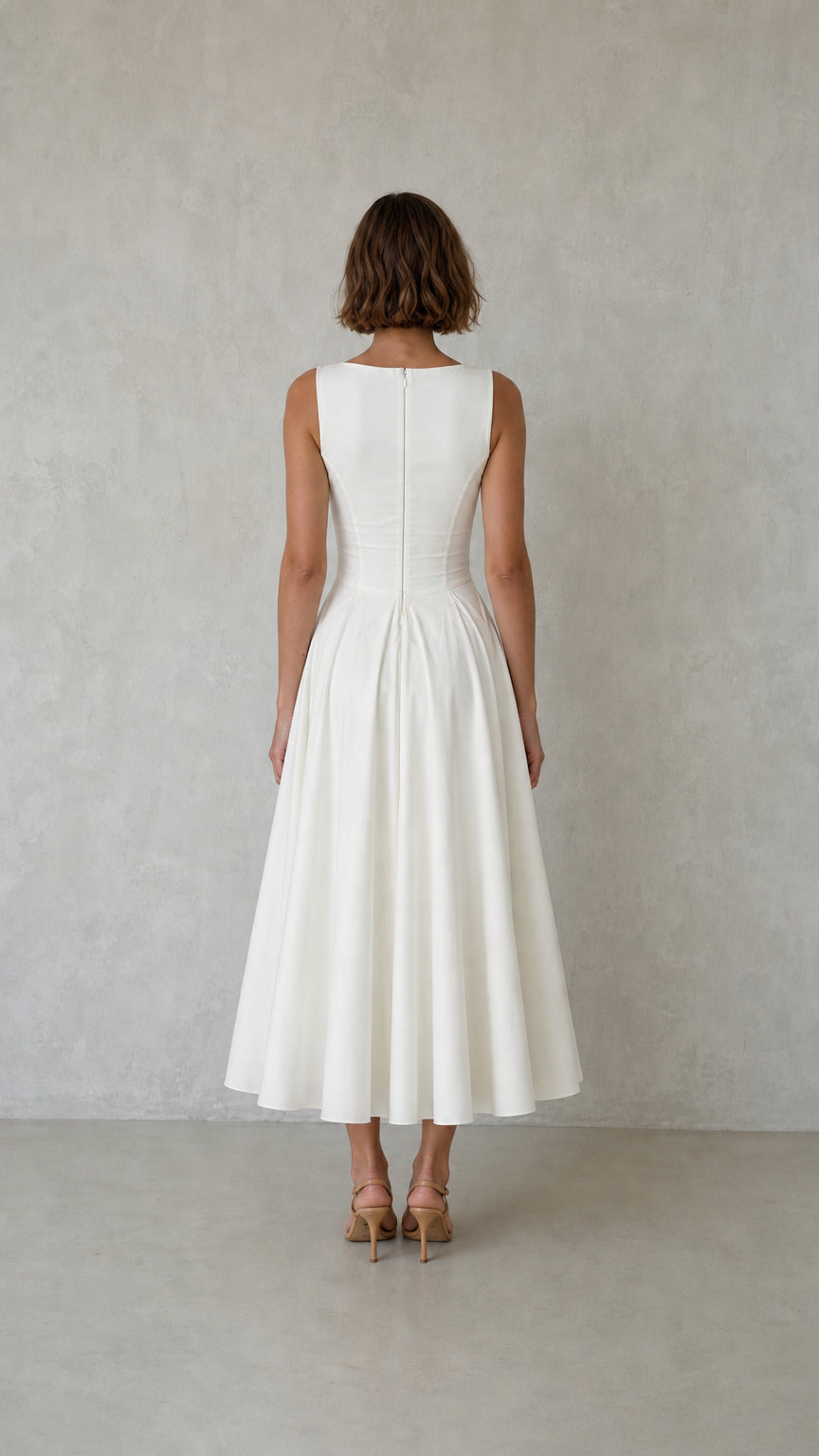 Elegance Sleeveless Pleated Midi Dress with Button Details